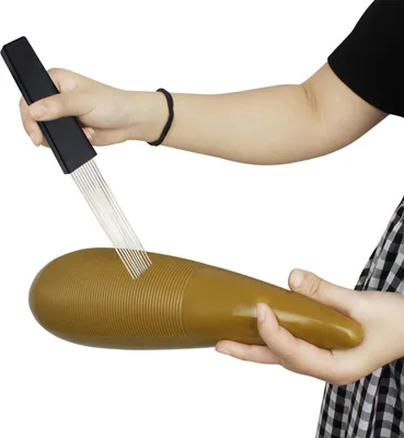 Productafbeelding van Guiro-instrument met 1 schraapstok, draagbaar, visvormig, Latijns-Amerikaans percussie-instrument, interessant trainingsapparaat voor muziek, professionele guiros voor beginners, geschikt voor begeleiding in een band