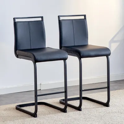 Productafbeelding van STILVORA Barkrukken set bestaande uit twee barkrukken in Scandinavische stijl, eetkamerstoel van hoogwaardig wit kunstleer, keukelstoel met zilverkleurige metalen poten, eetkamerstoel voor restaurants, keuken
