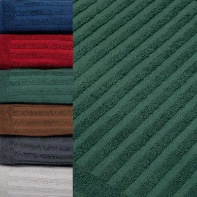 Zdjęcie produktu dla Zestaw 2 h mat do kąpieli Unyqoos® wykonanych w 100% z wytrzymałej bawełny, o wymiarach 50 x 70 cm, w ciemnozielonym kolorze – chłonne i szybko schnące, idealne do łazienki, prysznica i toalety