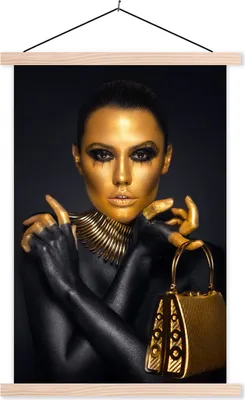 Produktbild von MuchoWow® Textilposter Make-up - Tasche - Gold - Luxus - Frau 60x90 cm mit holzfarbenen Rahmen - Textil
