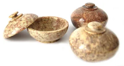 Produktbild von Kleine Specksteinschatullen mit Deckel, 3 Stück