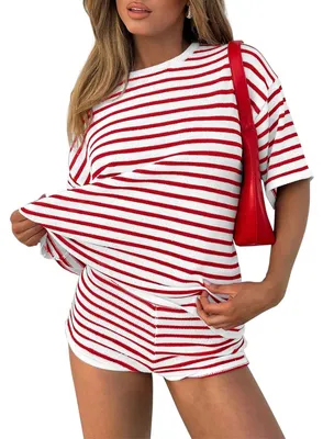 Productafbeelding van Damen trainingspak, tweedelig set: shorts en T-shirt, wit-rood, maat XXL