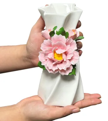 Obrázek produktu pro Porcelánová váza s květinovým motivem pro dekoraci interiéru