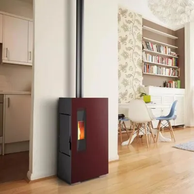 Immagine prodotto di Stufa a pellet in acciaio 5,5 Kw A+ con raccordo uscita fumi posteriore o superiore Queen Slim 5 - Bordeaux