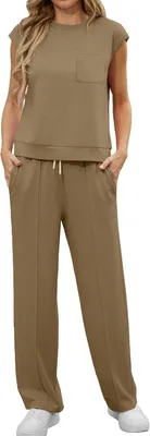 Productafbeelding van Tweedelig vrijetijdspak voor dames met top met korte mouwen en joggingbroek met zakken