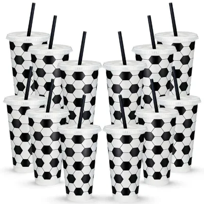 Produktbild von Fußballbecher 12-teiliges Set - Wiederverwendbare Tumblers 710ml - BPA-frei - Spülmaschinenfest - Deckel mit Strohhalm - Langlebiges Kunststoff