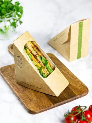 Imagen del producto de Embalaje de papel para sándwiches, dimensiones 12,5 x 12,5 x 6,5 cm, paquete de 50 unidades.