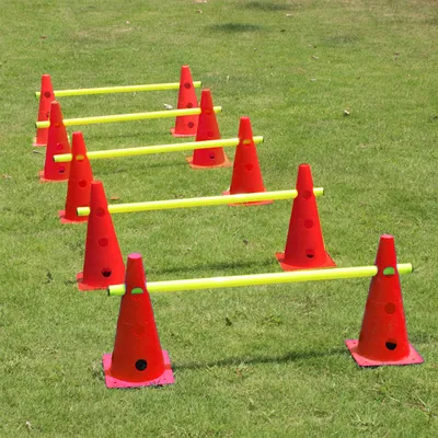 Produktbild von LARS360 Sport Agility překážková sada, 12 kuželů + 6 tyčí, koordinační tréninková sada pro dětské psy týmové sporty fotbal