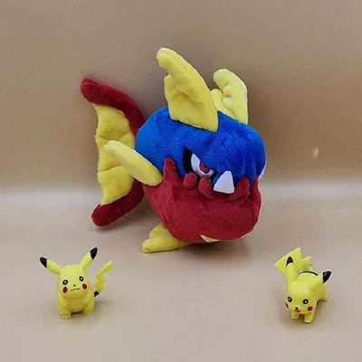 Produktbild von Pokemon Kanivanha Kuscheltier - 17 cm Plüschtier Carvanha