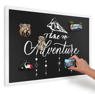 Produktbild von Magnettafel 60x40 cm mit weißem Rahmen - Magnetische Metalltafel, Magnetpinnwand zur Wandmontage für Wohnzimmer, Küche, Flur, Kinderzimmer und Büro - Ein Abenteuer erwartet dich.