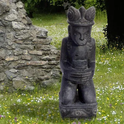 Immagine prodotto di Figura asiatica maschile in pietra Timow | 26 x 26 x 66 cm