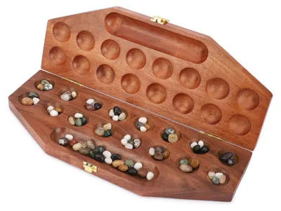 Produktbild von Holz-Mancala-Spielset mit mehrfarbigen Steinen
