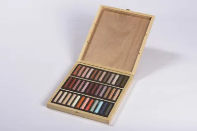 Produktbild von Blockx Holzbox mit 36 Pastellkreiden, 25x29 cm, Porträt Tiziana 12936PTIBXC