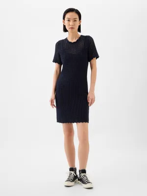 Produktbild von GAP Damen Häkelkleid mit kurzen Ärmeln und Rundhalsausschnitt aus Baumwolle, Dunkelblau, S