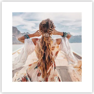 Produktbild von Poster - Poster ohne Rahmen - Frau Boot Rücken - 30x30 cm - Wand Bild - Wanddeko - Wandbilder - Kunstposter - Wandposter - Bilder - Kunstdruck - Wanddekoration - Wandbild - P2XAC30x30-5059
