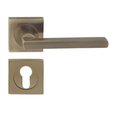 Produktbild von DOMINO Türgriff Drückergarnitur PZ - Profilzylinder Set | quadratische Rosette| Türklinke für Zimmertür, Bürotür, Kellertür & Innentür| Türbeschläge aus Znal| Bronze  |JANE QR M3