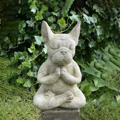 Meditierende Bulldogge Figur aus Harz, 15 cm, für Garten & Wohnung