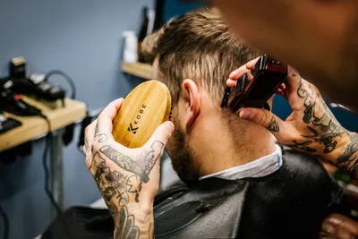Obrázek produktu pro Kartáč na vlasy a vousy z přírodních štětin, praktický, určený pro péči o vousy