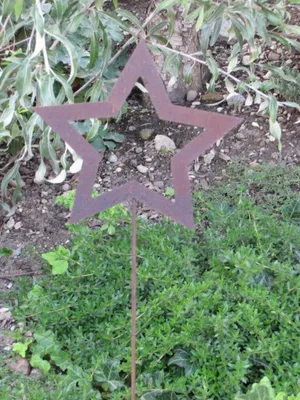 Produktbild von Edelrost Gartenstecker Stern offen, schmale Ausführung