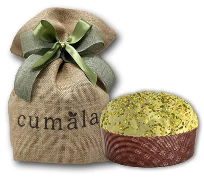 Produktbild von Handgefertigtes Panettone mit Marzipan und Pistaziencreme, 1 kg