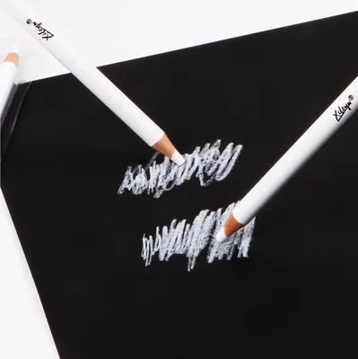 Produktbild von Set mit 12 weißen Skizzen- und Highlighter-Stiften, ideal zum Zeichnen, Skizzieren und Schattieren