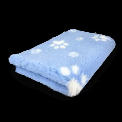 Produktbild von Vet Bed Hundedecke hellblau mit weißen Pfoten 150 x 100 cm