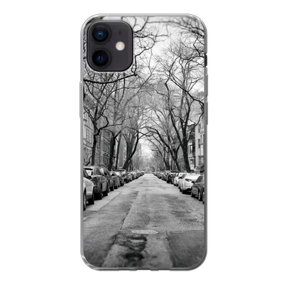 Produktbild von MuchoWow® Handyhülle Schutzhülle Hülle für iPhone 12 mini Geparkte Autos in New York - schwarz und weiß Silikon Softcase Handy Hülle - Bild