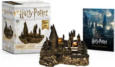 Immagine prodotto di Harry Potter Hogwarts Castle and Sticker Book