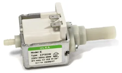 Image de Pompe Ulka EP5GW 230 V 48 W pour machines à café Bosch, De'Longhi, Lavazza, Miele et Krups KP2