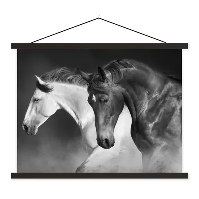Produktbild von MuchoWow® Textilposter Pferde - Tiere - Schwarz - Weiß - Porträt 60x45 cm mit schwarzem Rahmen - Poster Schlafzimmer