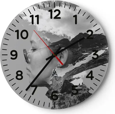 Produktbild von Wanduhr - Rund - Glasuhr - Frau modern schwarz und weiß - 40x40cm - Schleichendes Uhrwerk - Lautlos - zum Aufhängen bereit - Dekoration Modern - Wanddekoration aus Glas - C4AR40x40-4571
