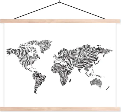 Produktbild von MuchoWow® Textilposter Weltkarte - Fingerabdruck - Schwarz - Weiß 150x113 cm mit holzfarbenen Rahmen - Poster