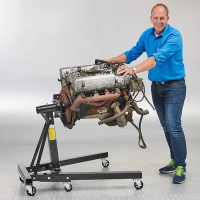 Produktbild von Datona - Motorhalter Motorbrücke Motorständer Motorheber Motorkran - 900 kg Tragkraft, 360° drehbar, klappbar mit 5 Rollen für Motorblock Montage & Demontage 92x93x109 cm