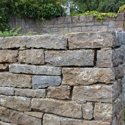 Produktbild von Muschelkalk - Weinbergmauer - 960kg Versandgewicht