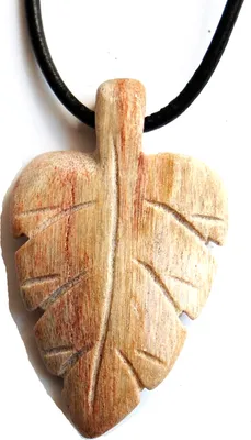 Produktbild von Edelstein-Anhänger, Blatt, 45 x 25 mm, fossiles Holz