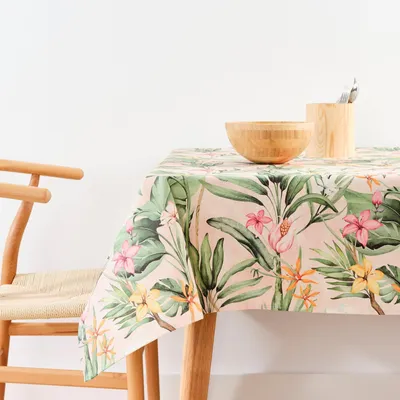 Produktbild von Fleckabweisende Tischdecke 300 x 155 cm aus 100% Baumwolle