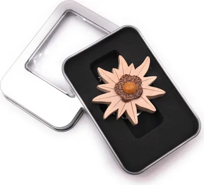 Immagine prodotto di Ciondolo portachiavi in legno fiore stella alpina Baviera Alpi ciondolo pianta in confezione regalo