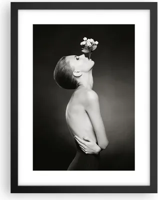 Produktbild von Gerahmtes Poster - Schwarzer Rahmen - Nackt Frau Blumen - 30x40 cm - Wand Bild - Wanddeko - Wandbilder - Kunstposter - Wandposter - Bilderrahmen - Bilder - Kunstdruck - P2BPA30x40-4849