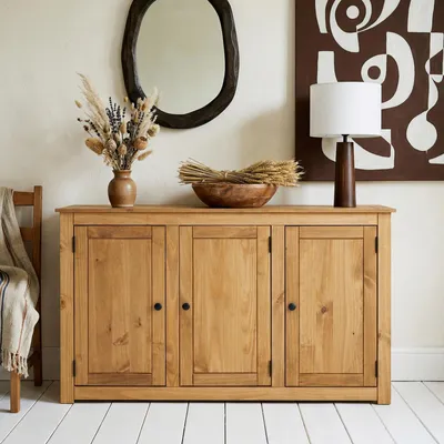 Produktbild von Sideboard CANCUN mit drei Türen - Massivholz Kiefer, Gebeizt/Gewachst, Vielseitig für Wohnzimmer, Flur