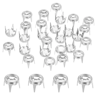 Produktbild von Strassstein-Nieten - 7 mm Durchmesser mit flachem Boden und Metallkrallen - für Schuhe Gürtel und Bekleidung - 100 Stück Silber Weiß