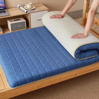Imagen del producto de Colchón aislante portátil, futón japonés, colchoneta para dormir en viajes, esterilla tatami, colchón para suelo, cama de invitados, superacolchado para colchón, colchoneta aislante para suelo (azul marino, 180 x 200 cm)