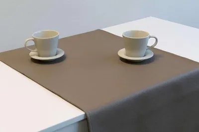 Produktbild von Monaco Fungi Tischläufer  in Lederoptik | Tafelläufer Taupe 140x45cm