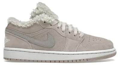 Image de Jordan 1 Low SE en sherpa (édition femme) - Taille EU 38,5