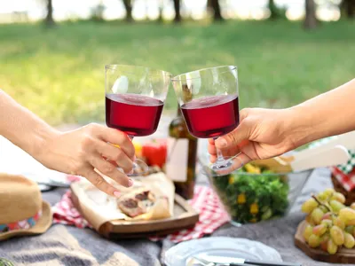 Produktbild von Camping Gläser, bruchsichere Tritan Weingläser für Garten, Party Trinkbecher