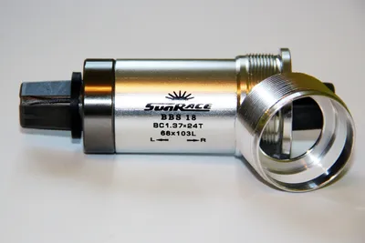 Produktbild von Sunrace BBS18 Square 68 x 103mm Tretlagereinsatz