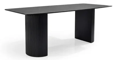 Immagine prodotto di Elegante tavolo da pranzo dal design intramontabile, realizzato in legno di alta qualità