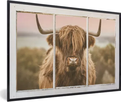 Produktbild von MuchoWow® Gerahmtes Poster Schottischer Highlander - Blick - Meer 90x60 cm - Poster mit Schwarzem Bilderrahmen Wandposter Rahmen Foto Bilder - Fotorahmen - Foto-Plakat