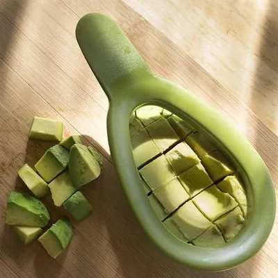 Produktbild von Avocadoschneider – multifunktionales Würfelwerkzeug zum Entkernen und Schneiden, Gemüseschneider und Küchenzubehör für Obst und Gemüse