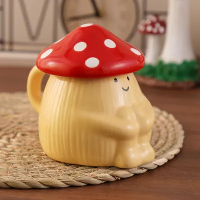 Pilz-Kaffeetasse aus Keramik, 460 ml, rot, spülmaschinengeeignet
