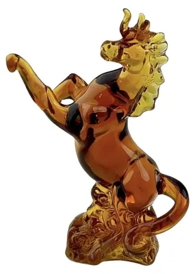 Produktbild von Kleine, mundgeblasene Glaspferdestatue aus Kunstkristall, chinesische Feng-Shui-Figur, Sammlerstück für Zuhause, Büro oder Schreibtisch.